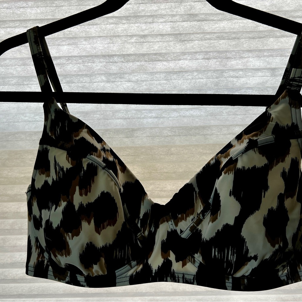 Chic Nautica Leopard 36D Print Bikini Top